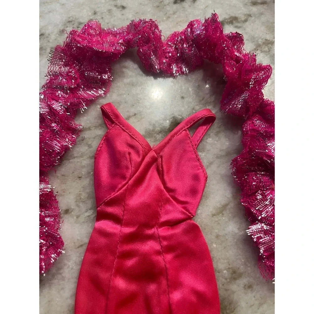 Vintage 1977 Superstar Barbie Pink Satin‎ Dress And Boa Outfit